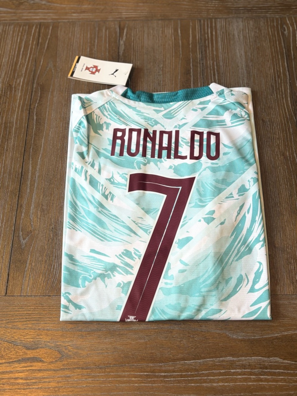 Ronaldo #7 Jersey with Burgundy Number